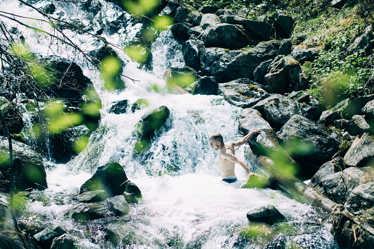 A bath in the wood